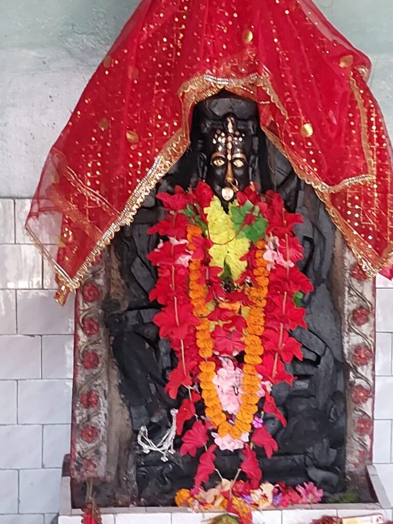 রাজবাড়ী ধ্বংস হলেও মা চামুন্ডা কালী মন্দির আজও মানুষের বিশ্বাসের পীঠস্থান